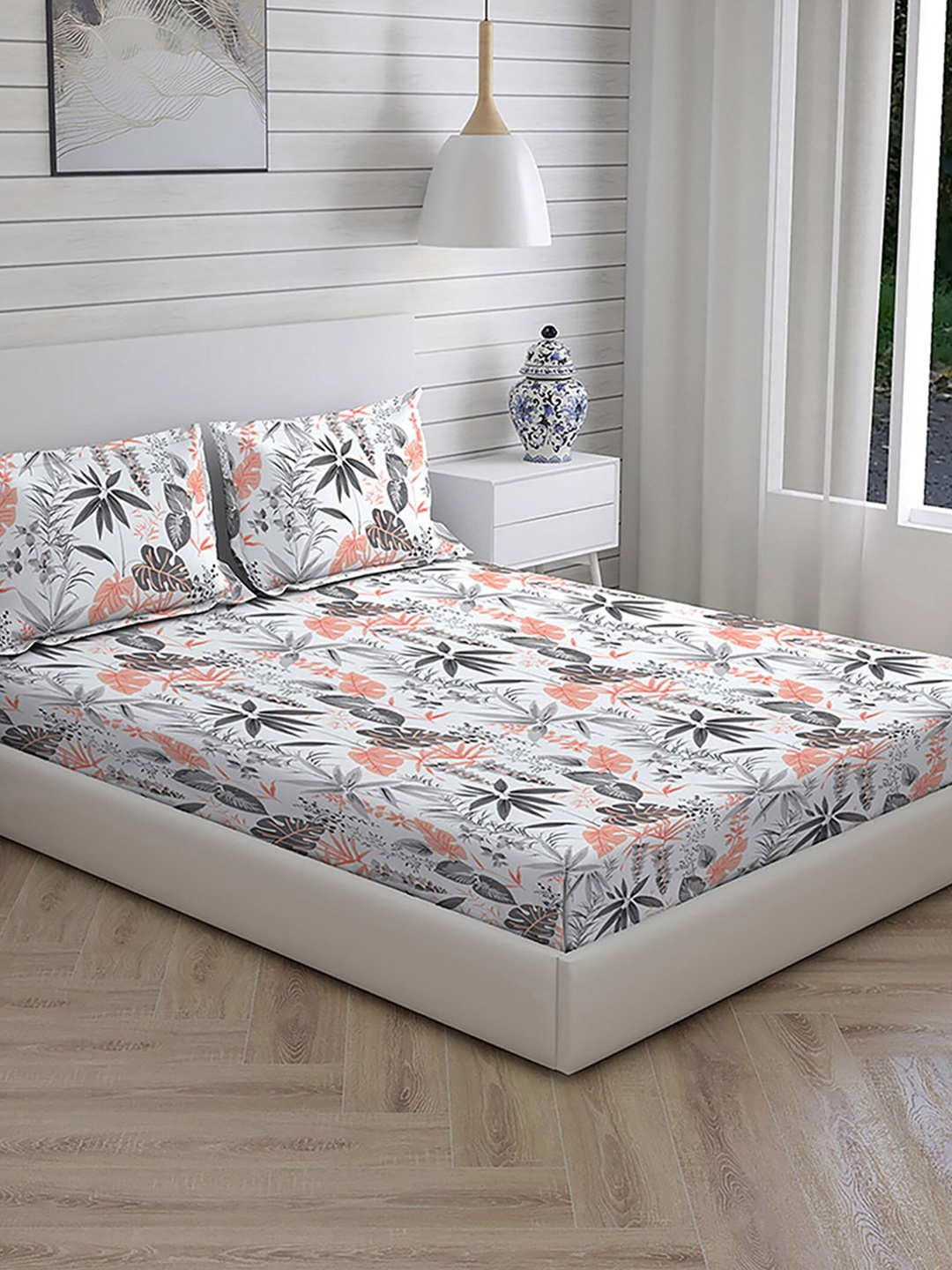

Layers Grey & Pink Floral 104 TC King Bedsheet with 2 Pillow Covers