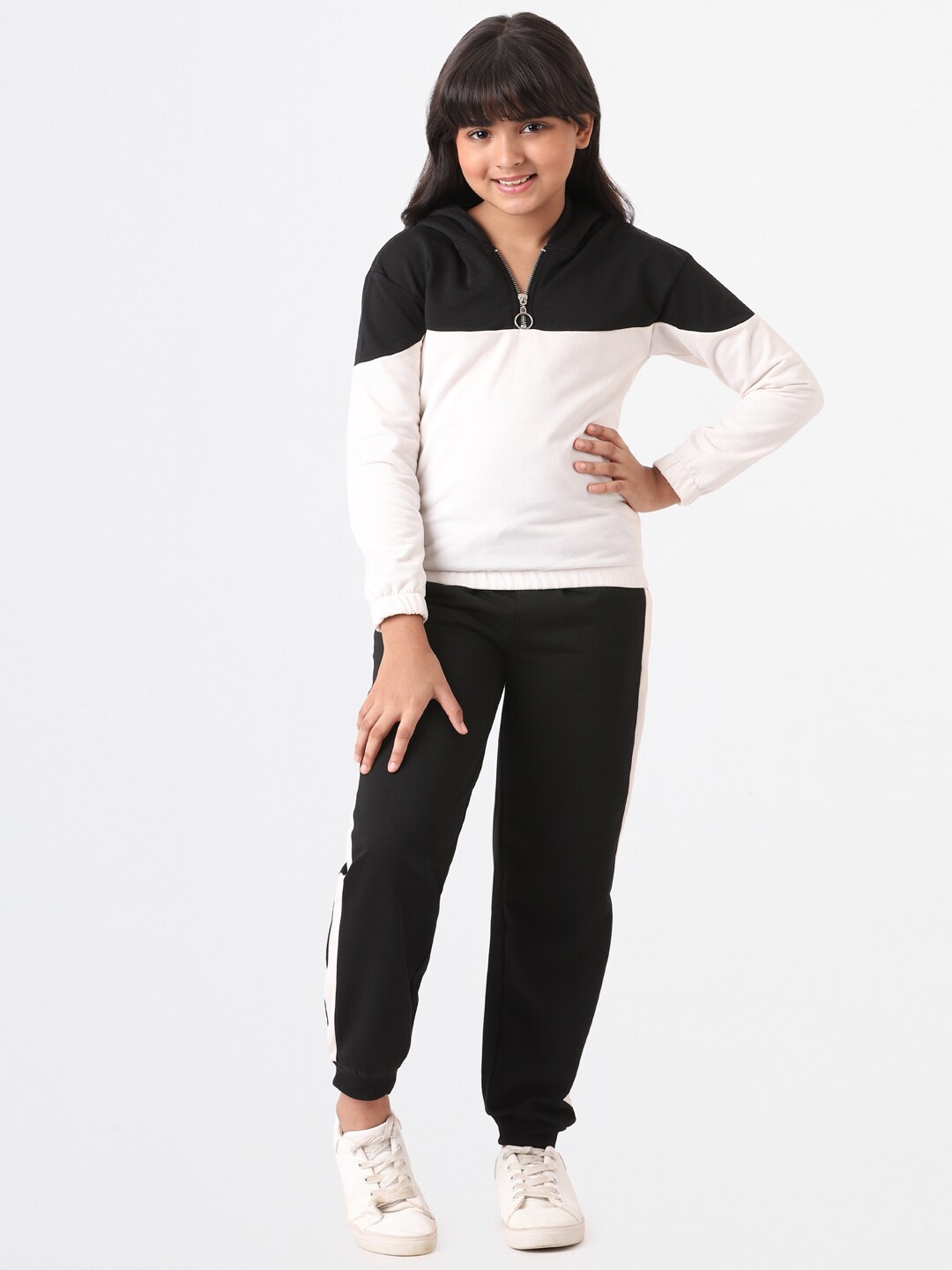 

AND Girls Colourblocked Top With Pyjamas, Black