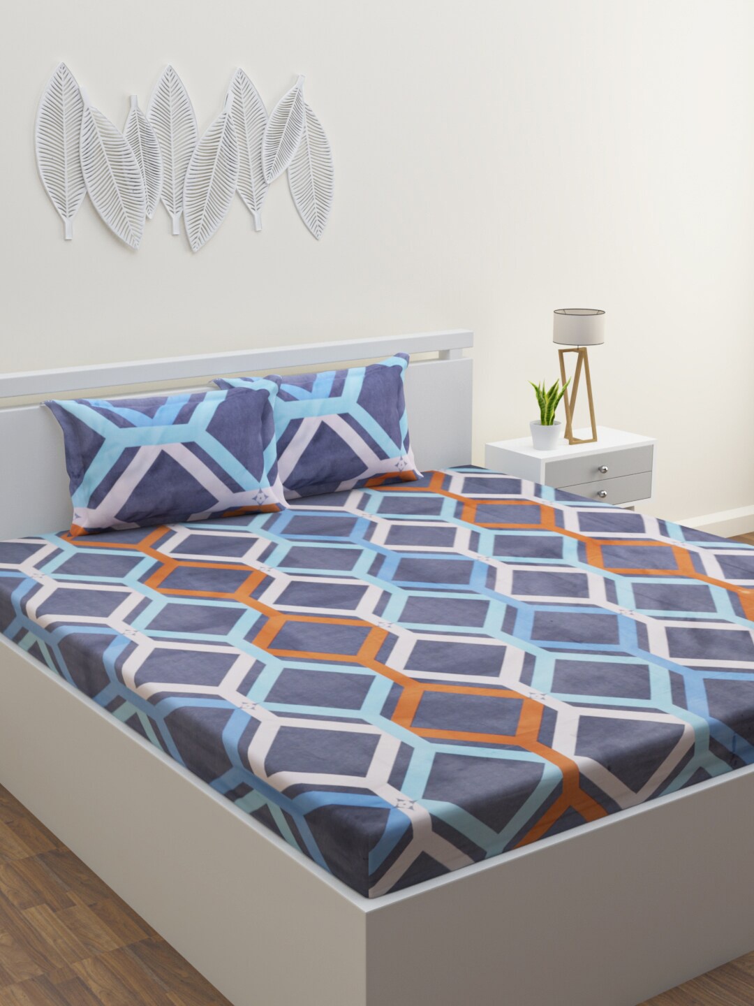 

ROMEE Blue & White Geometric 300 TC Pure Cotton King Bedsheet with 2 Pillow Covers