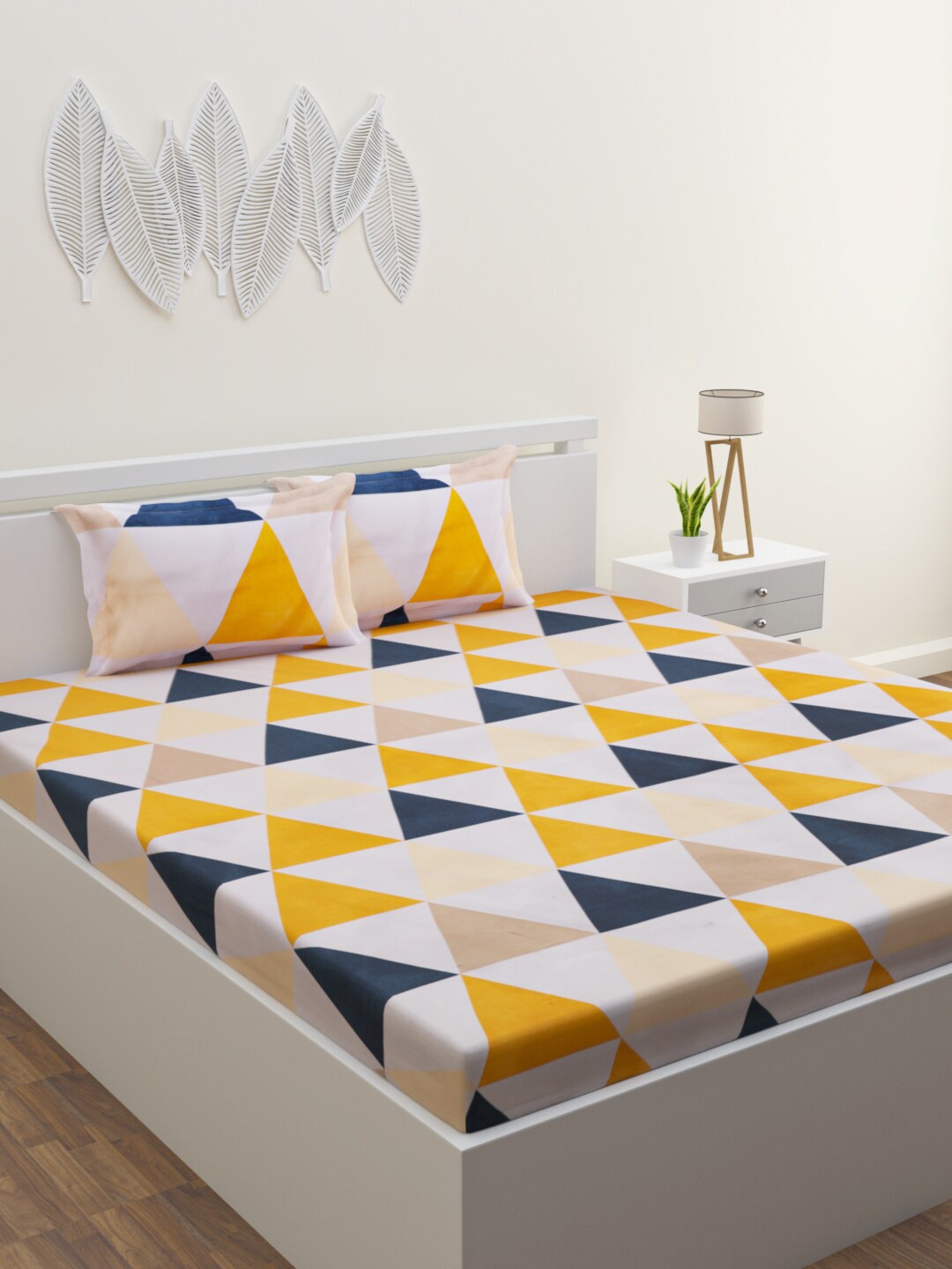 

ROMEE Beige & Yellow Geometric 210 TC Pure Cotton King Bedsheet with 2 Pillow Covers