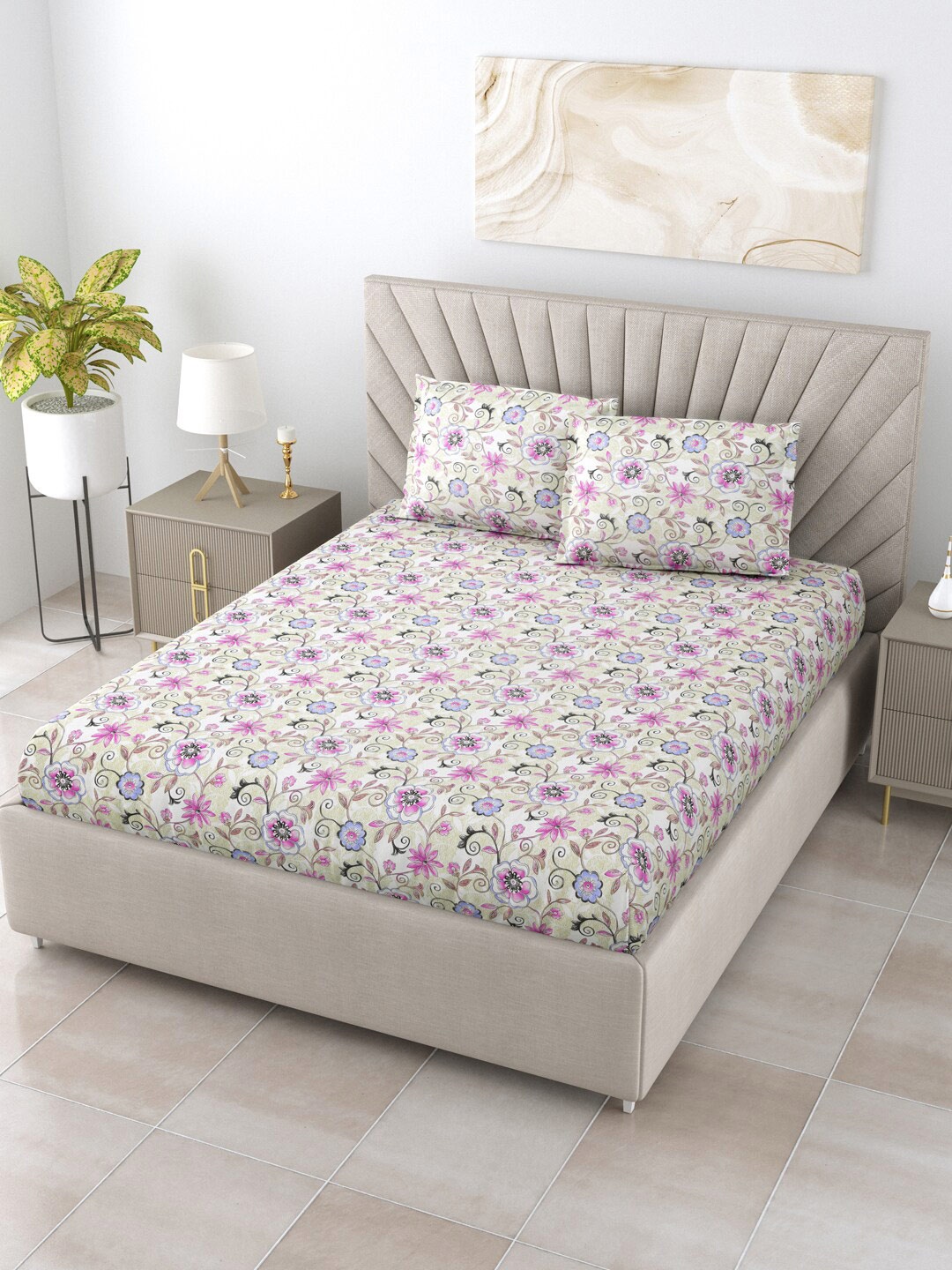 

BOMBAY DYEING Pink & Cream-Coloured Floral 120 TC Queen Bedsheet with 2 Pillow Covers