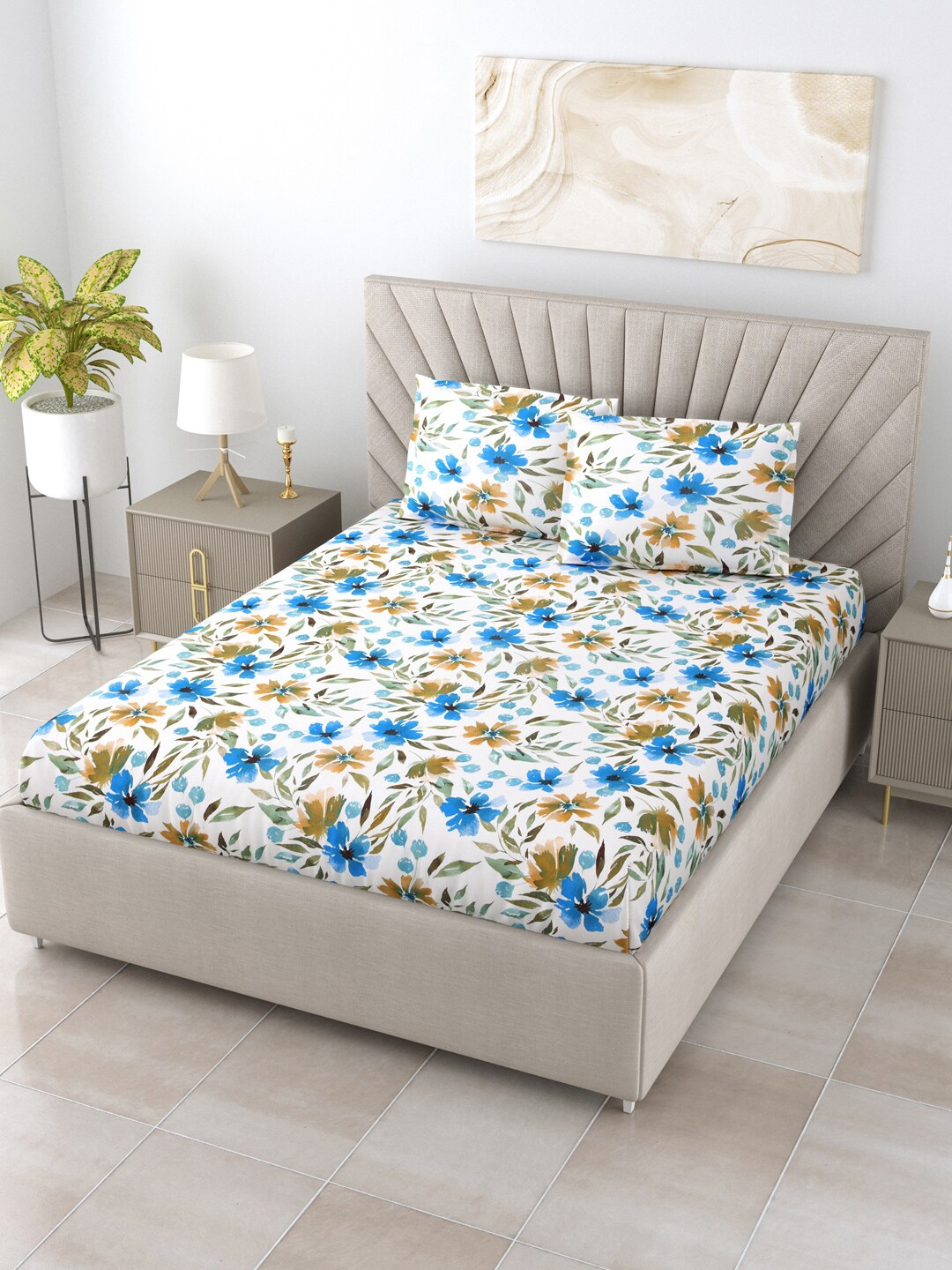 

BOMBAY DYEING White & Blue Floral 120 TC Queen Bedsheet with 2 Pillow Covers