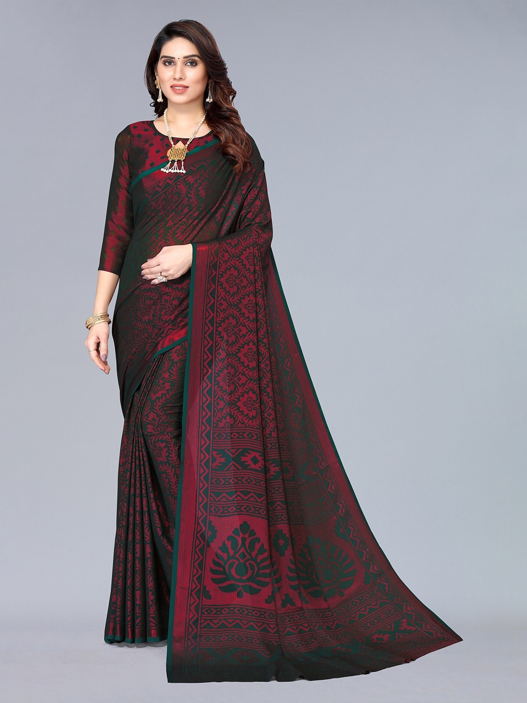 

Winza Designer Green & Red Floral Pure Chiffon Saree
