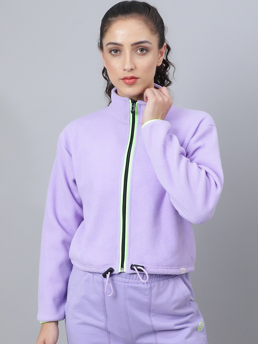 

Pritla Women Lavender & Fluorescent Green Crop Training or Gym Tailored Jacket