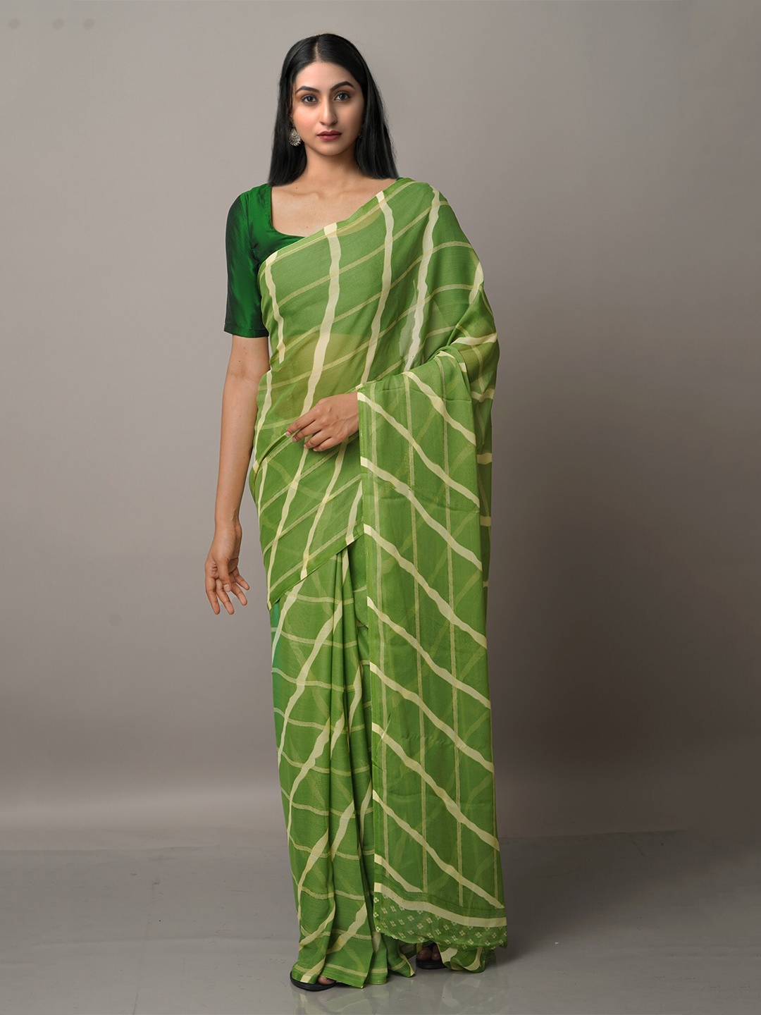 

Unnati Silks Green & Cream-Coloured Checked Block Print Saree