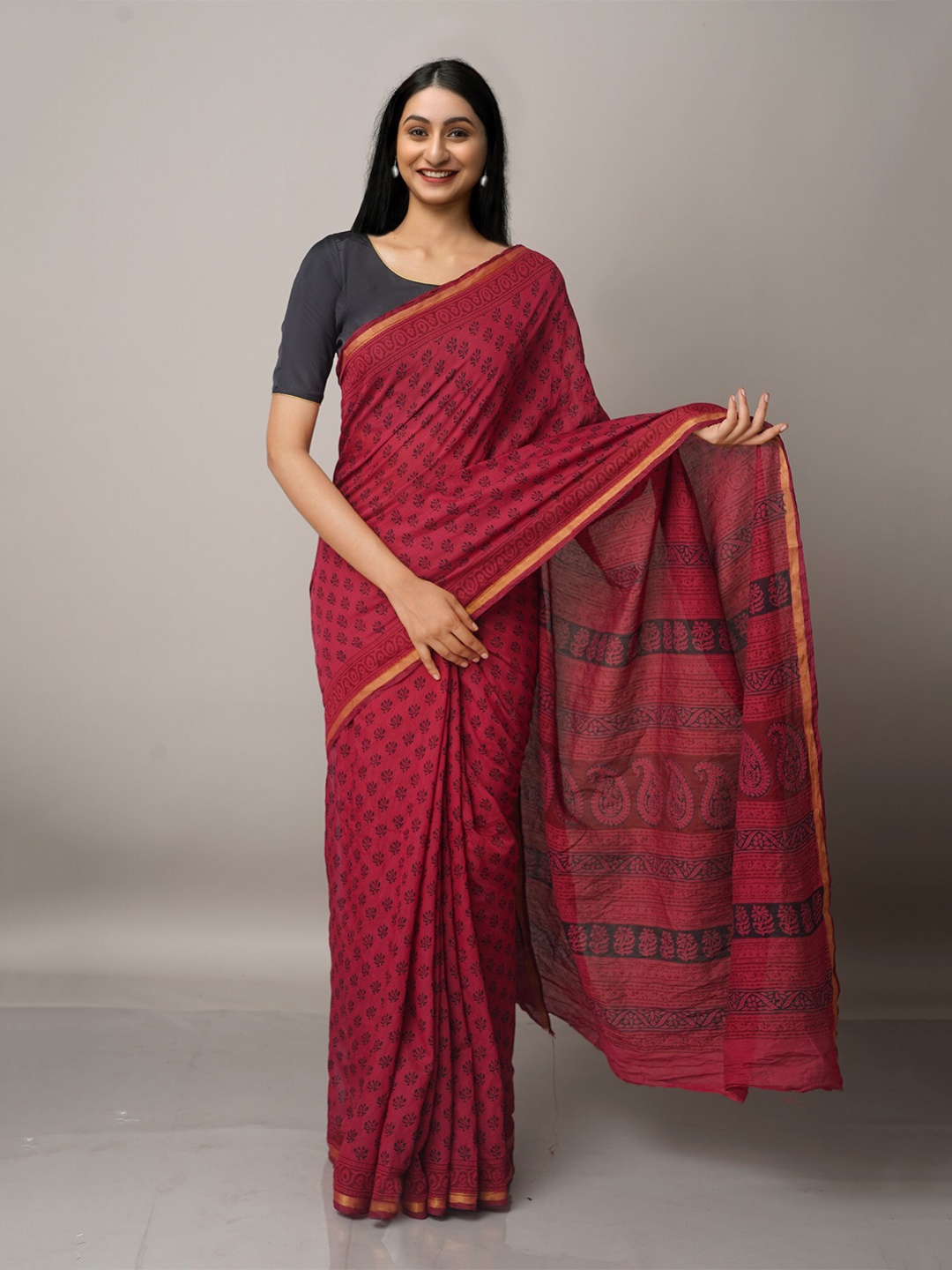 

Unnati Silks Pink & Gold-Toned Bagh Zari Chanderi Saree