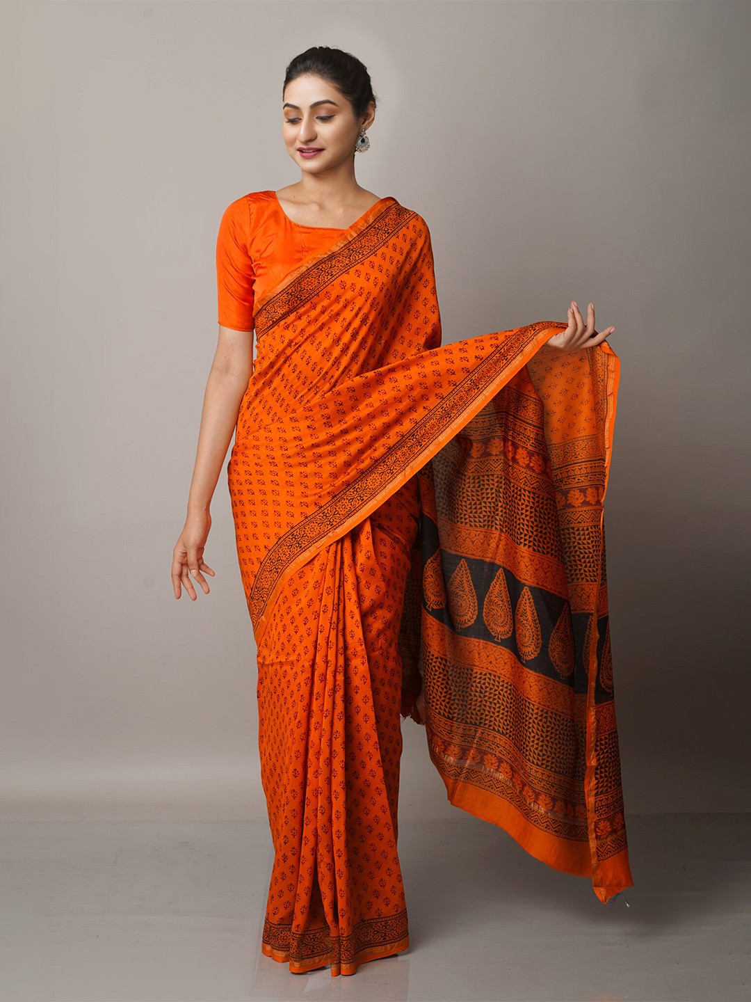 

Unnati Silks Orange & Grey Bagh Zari Pure Cotton Chanderi Saree