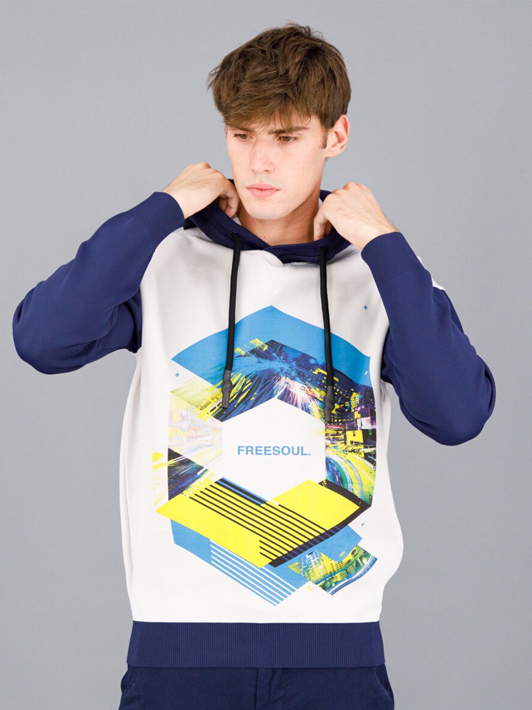 

FREESOUL Men Off White Printed Hooded Sweatshirt