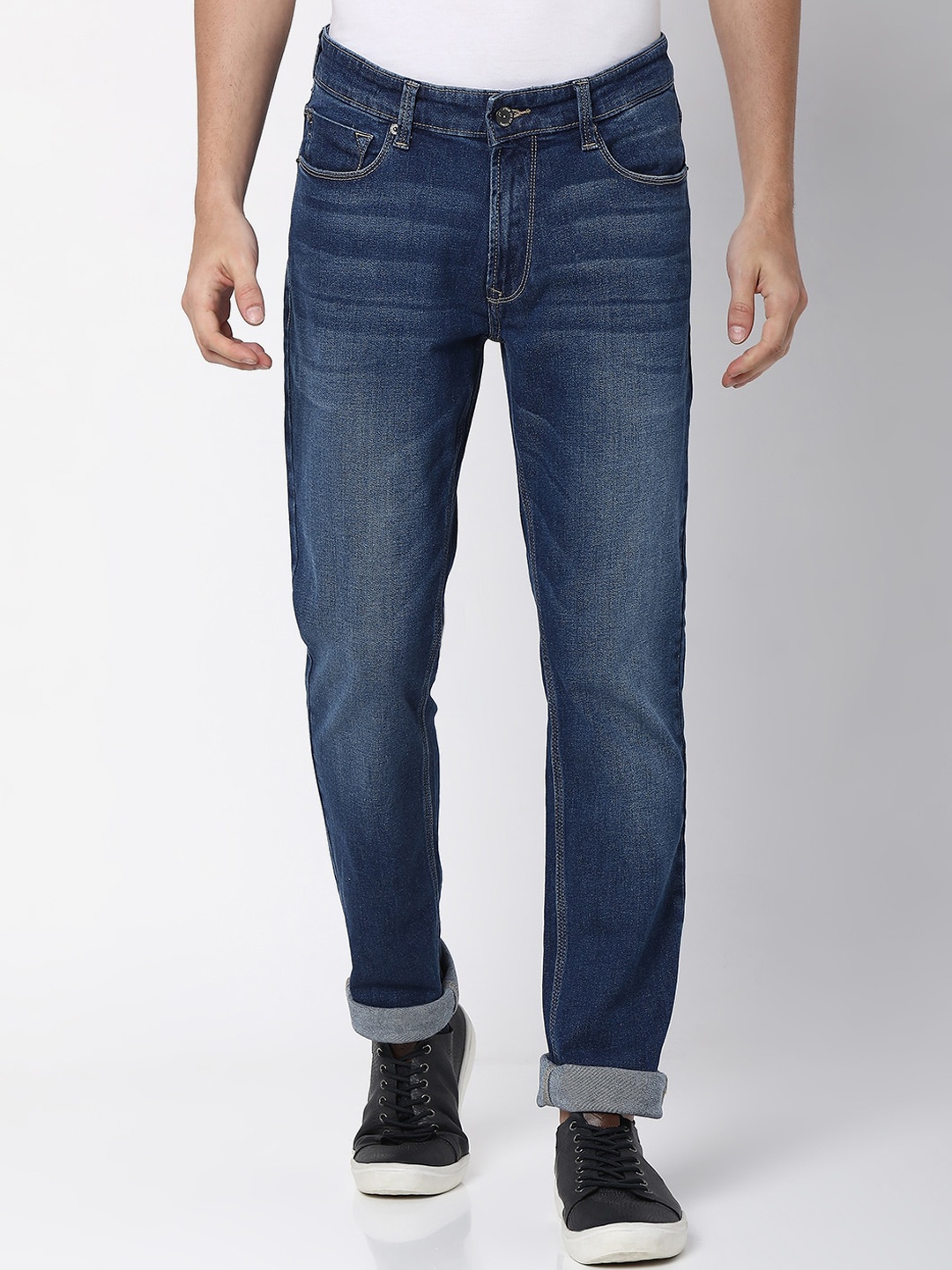 

SPYKAR Men Blue Light Fade Jeans