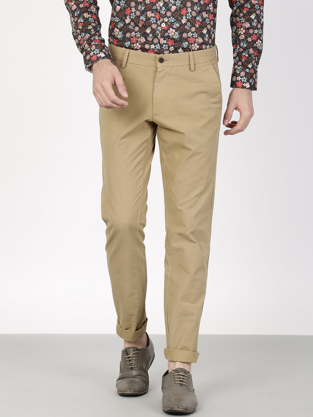 

SIMON CARTER LONDON Men Khaki Slim Fit Smart Casual Trousers