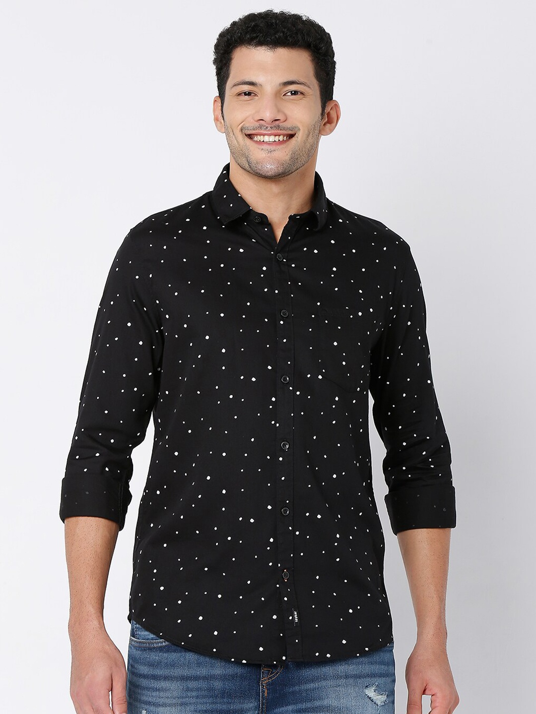 

SPYKAR Men Black Classic Slim Fit Printed Casual Cotton Shirt