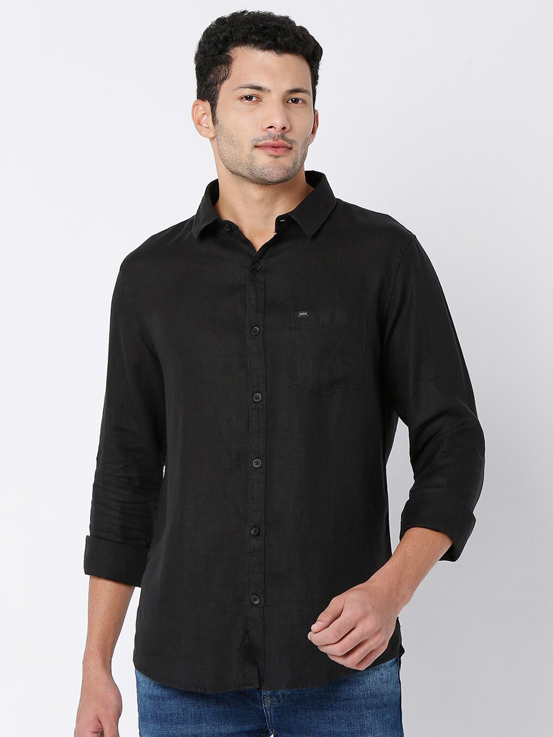 

SPYKAR Men Black Classic Slim Fit Casual Cotton Shirt