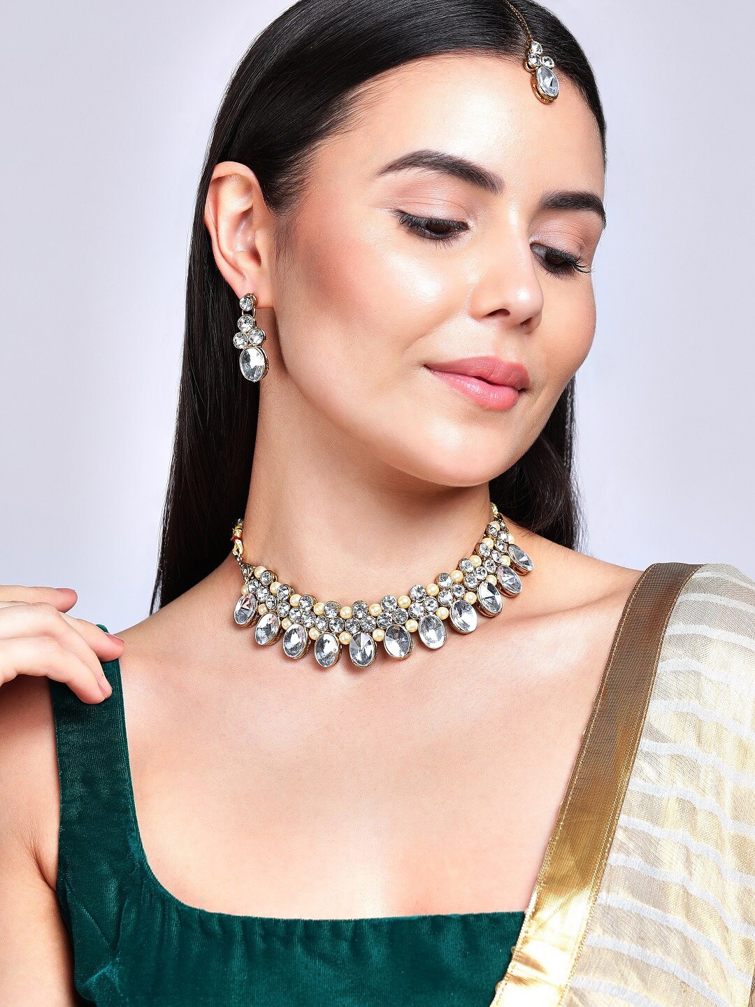 

Anouk Gold-Plated White Kundan-Studded Jewellery Set