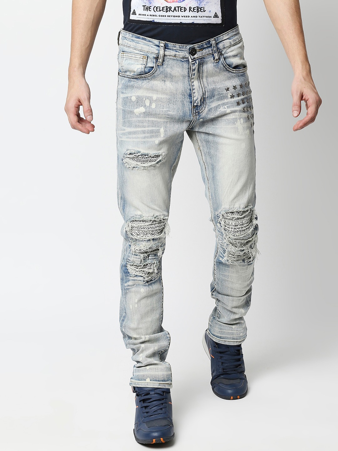 

WAIMEA Men Blue Skinny Fit Highly Distressed Heavy Fade Embroidered Stretchable Jeans