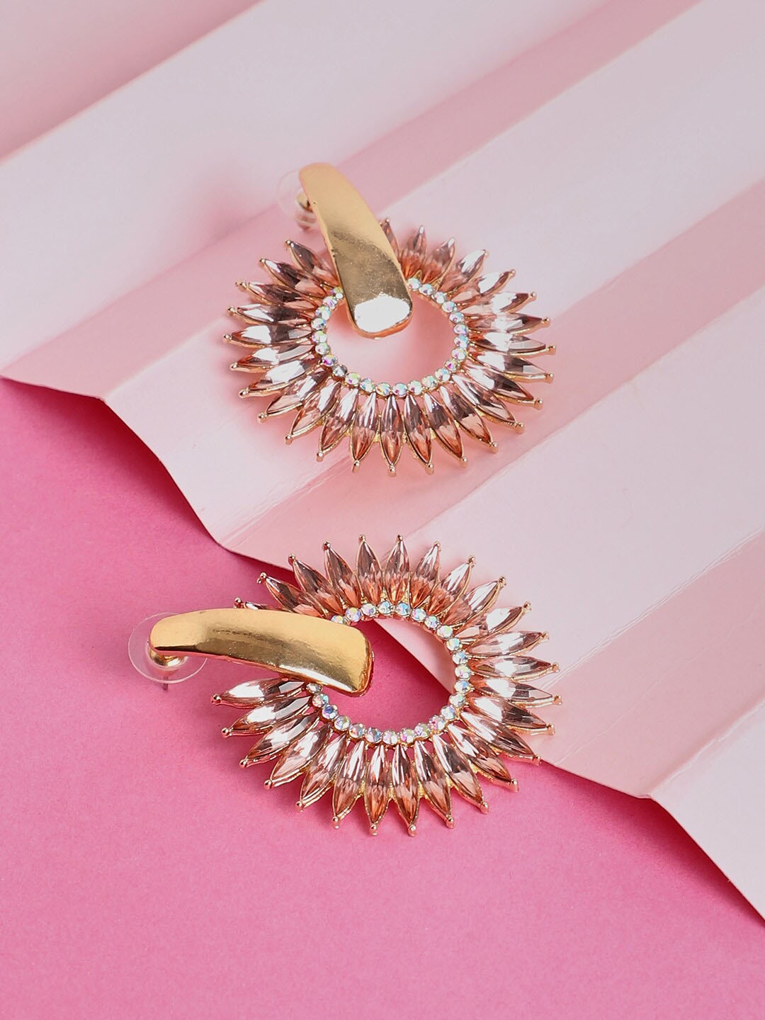 

SOHI Gold-Toned Gold Plated Contemporary Studs Earrings