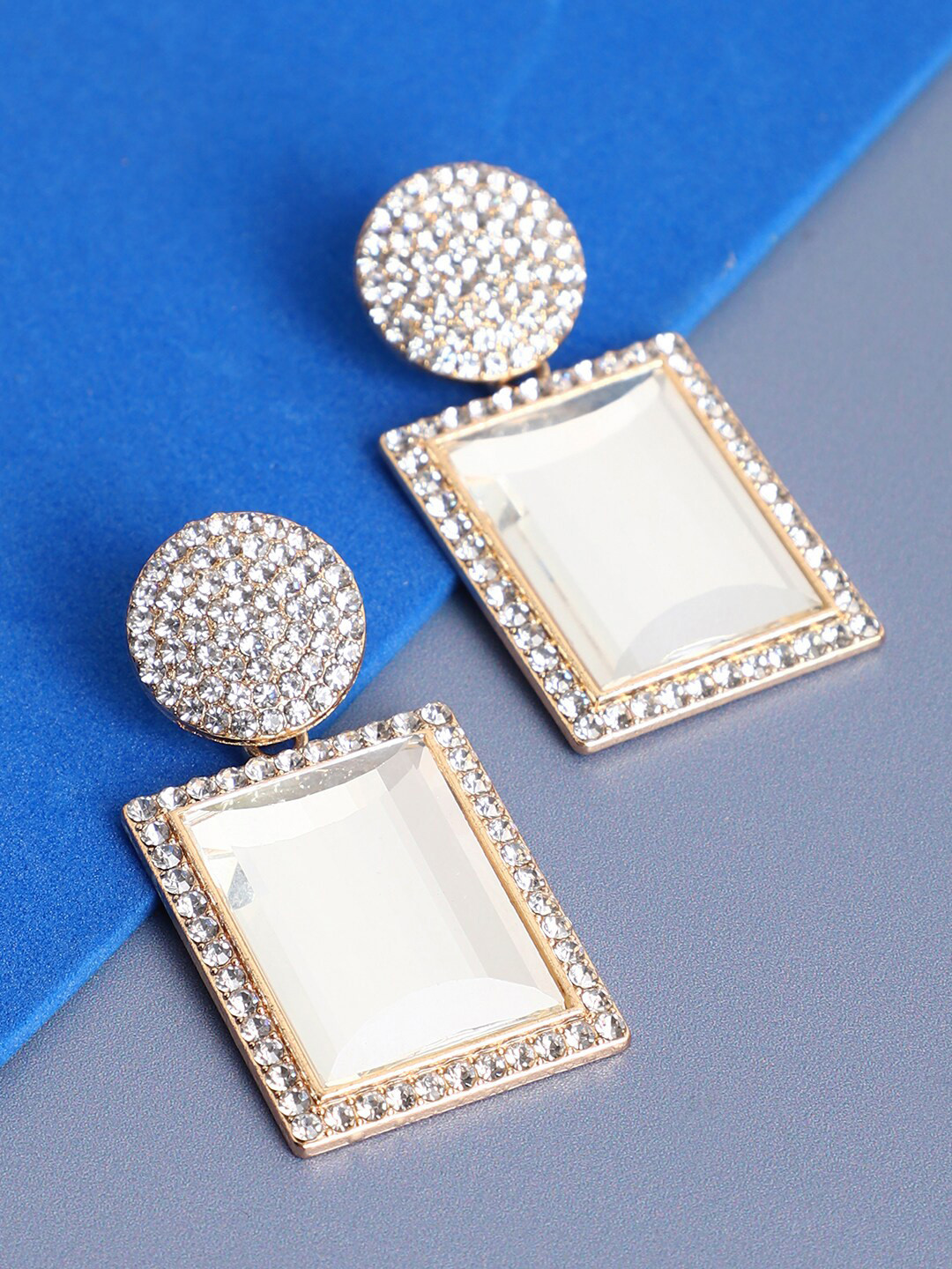 

SOHI Gold-Plated & White Contemporary Drop Earrings