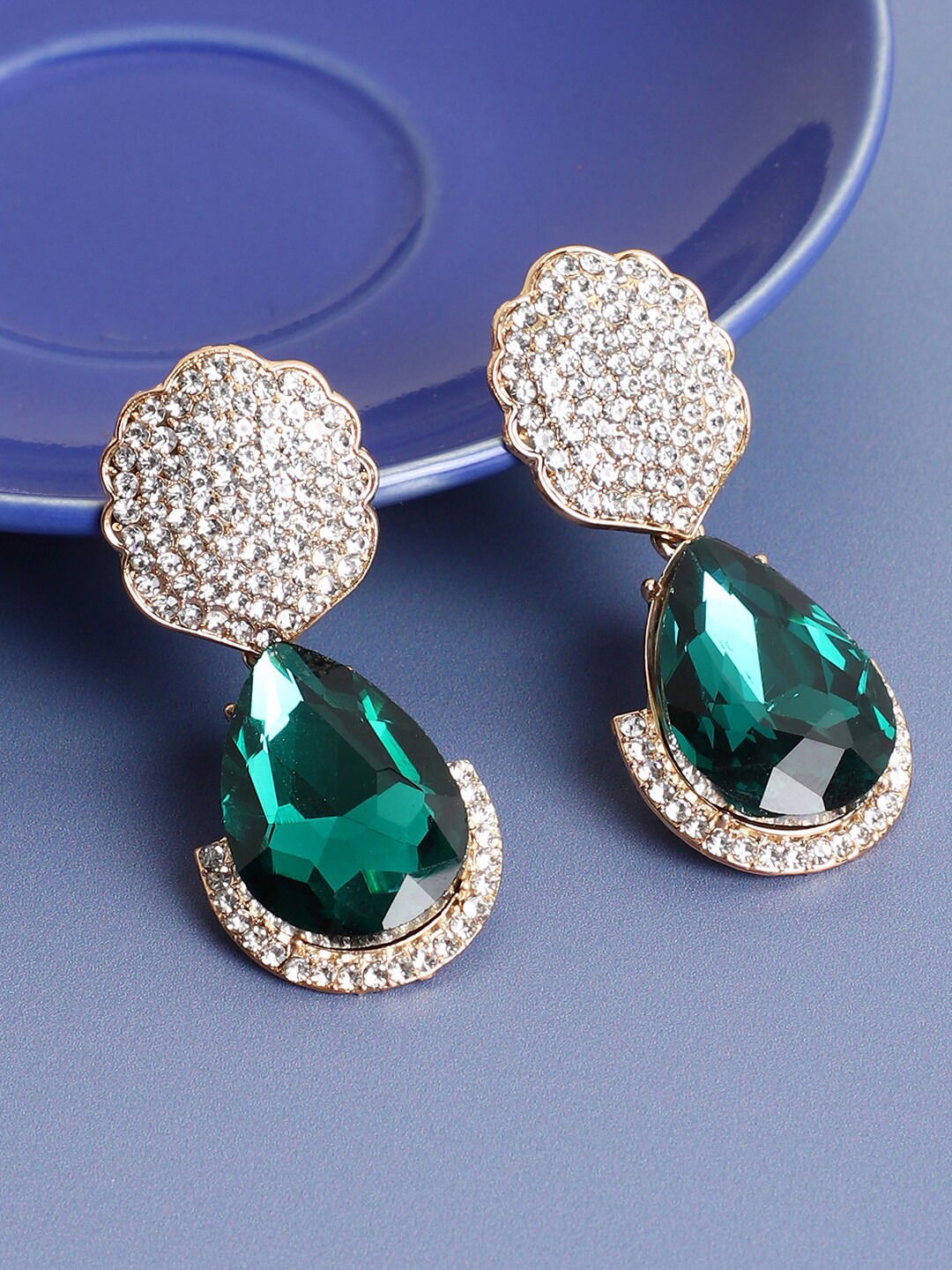 

SOHI Gold-Plated Contemporary Studs Earrings