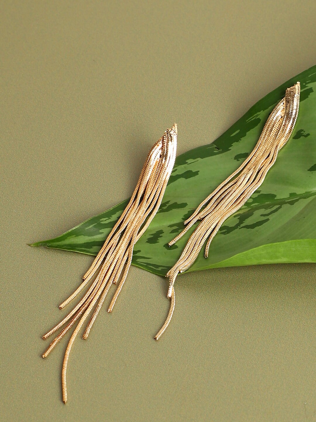 

SOHI Gold-Plated Contemporary Drop Earrings