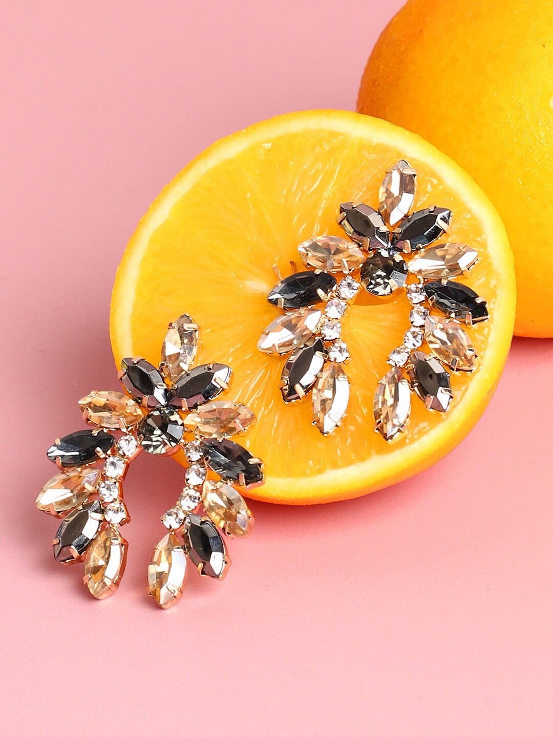 

SOHI Gold-Plated Contemporary Studs Earrings