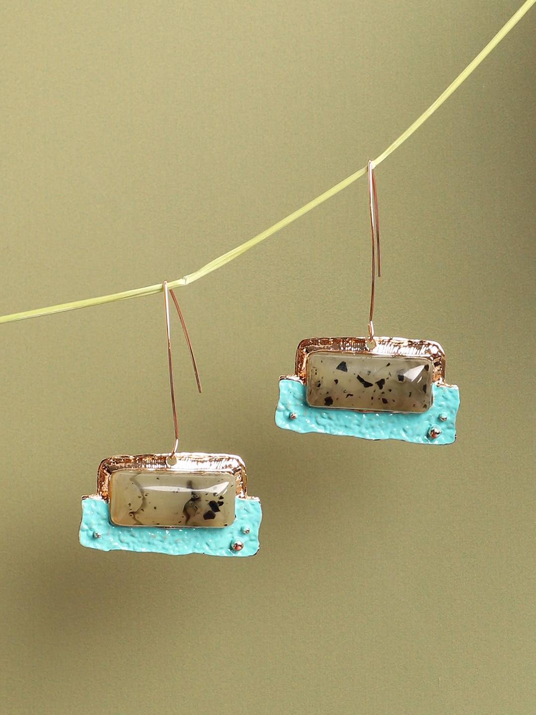 

SOHI Gold-Plated Contemporary Drop Earrings