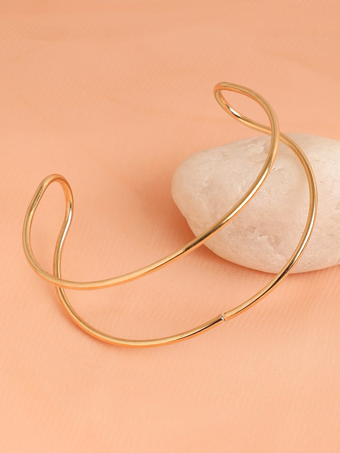 

SOHI Women Gold-Toned Gold-Plated Armlet Bracelet