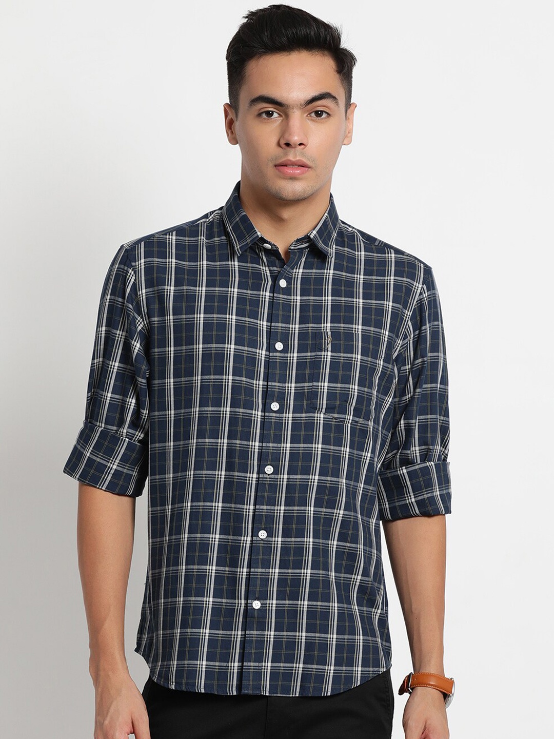 

Indian Terrain Men Grey Chiseled Slim Fit Tartan Checked Pure Cotton Casual Shirt