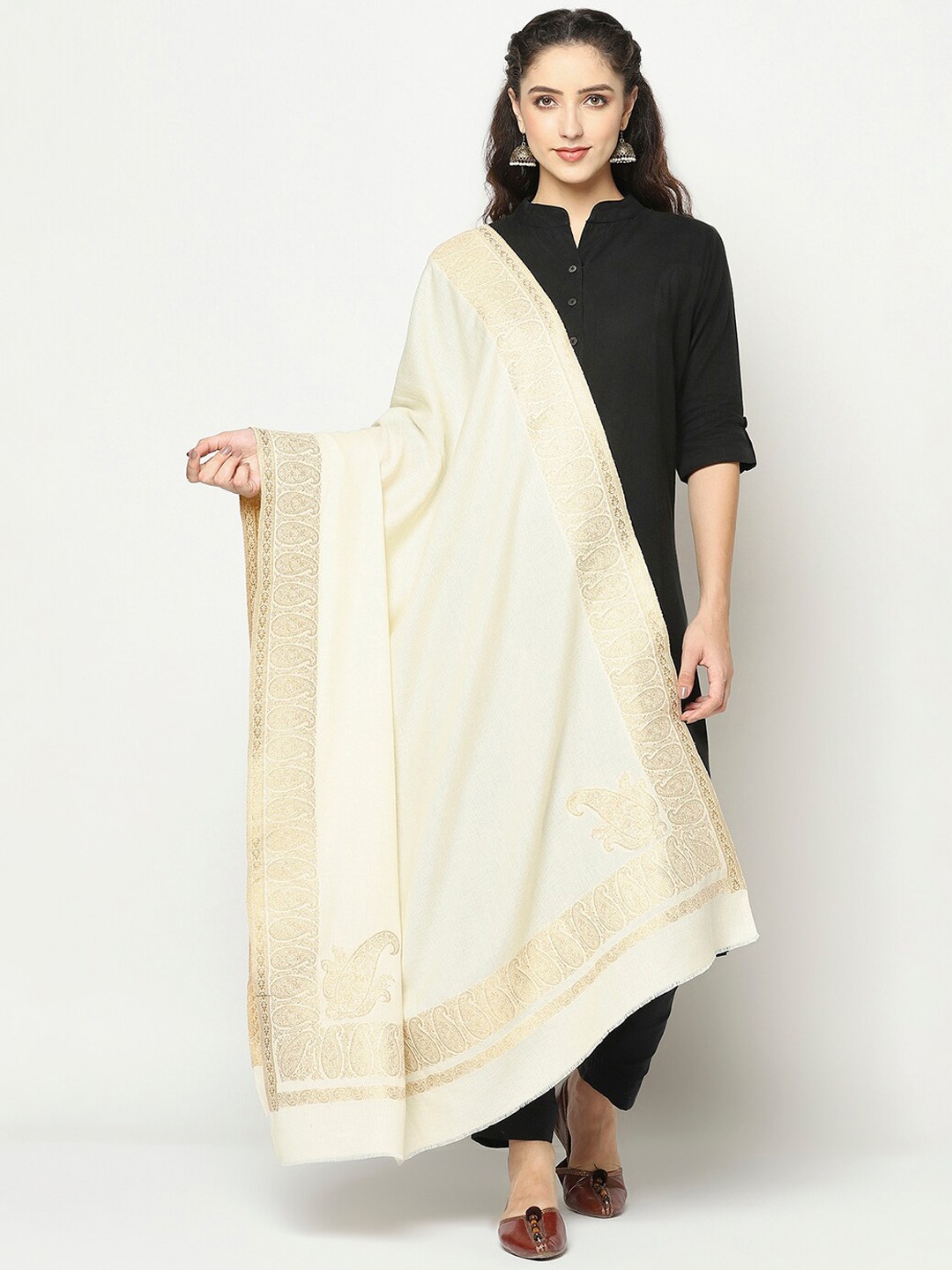 

La Vastraa Women Cream-Coloured & Gold-Coloured Woven Design Shawl