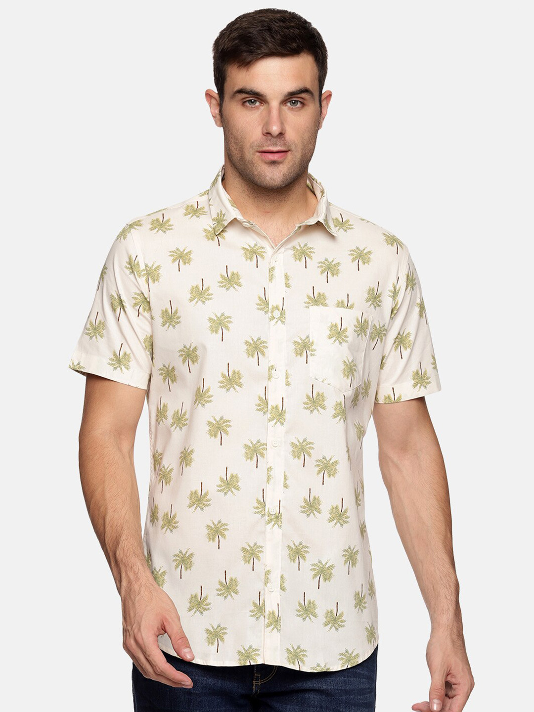 

Tusok Men Cream-Coloured Smart Floral Printed Pure Cotton Casual Shirt