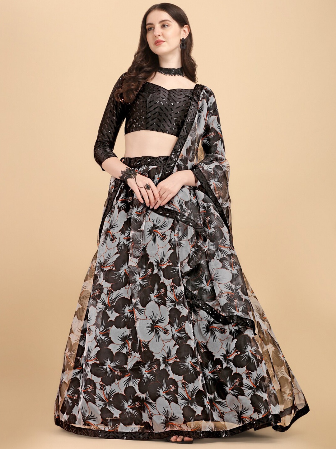 

Fab Dadu Women Black & Grey Semi-Stitched Lehenga & Unstitched Blouse With Dupatta