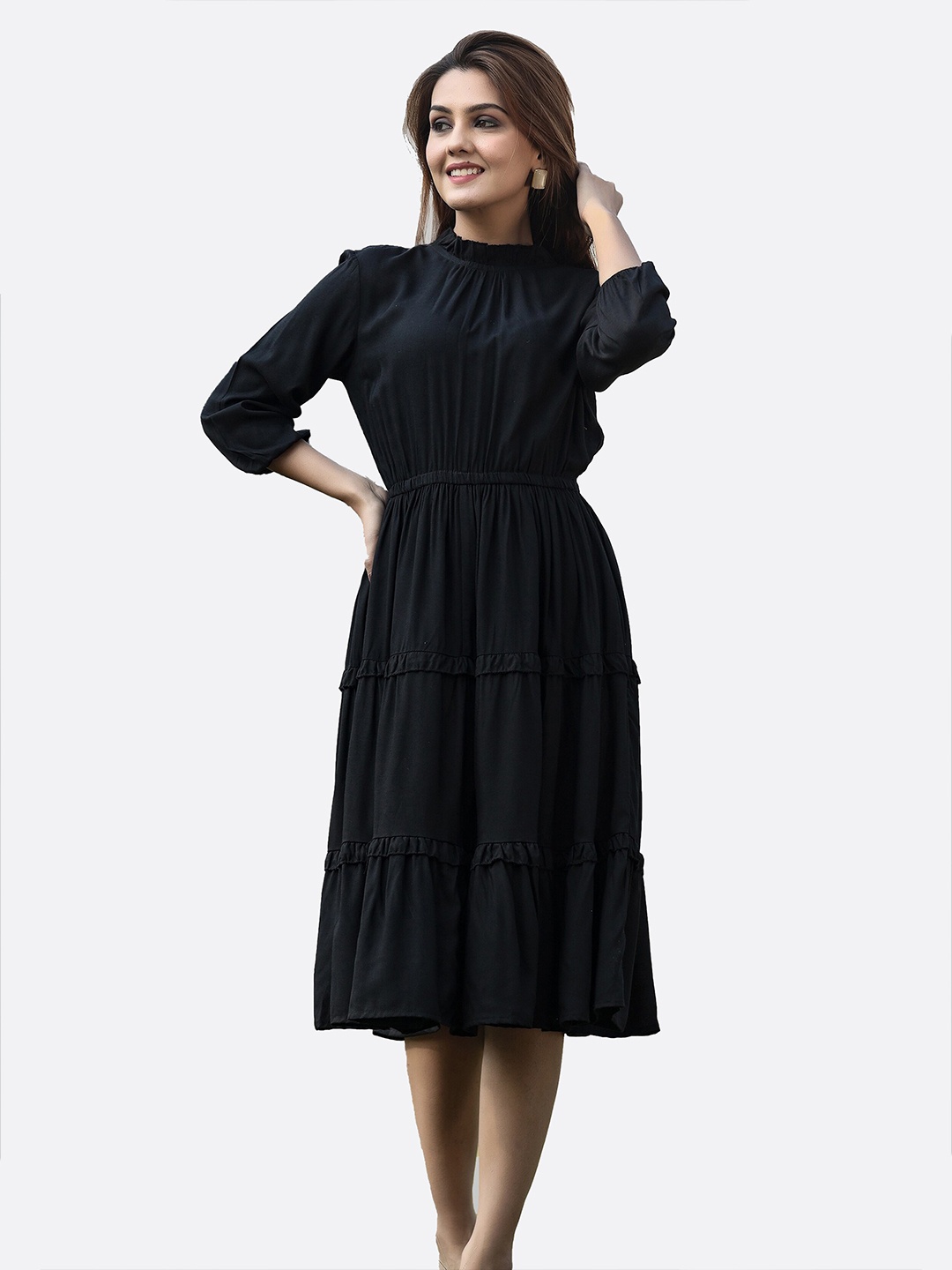 

FAVRIZ Women Black Solid Dress
