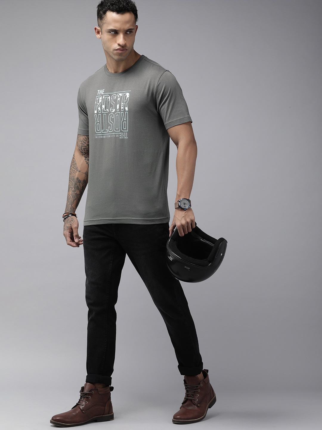

Roadster Men Grey Typography Printed Pure Cotton T-shirt