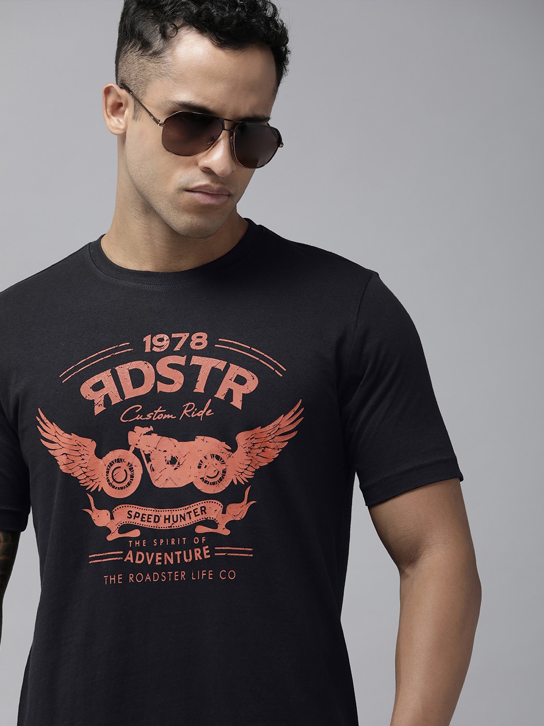 

Roadster Men Black & Rust Red Brand Logo Printed Pure Cotton T-shirt