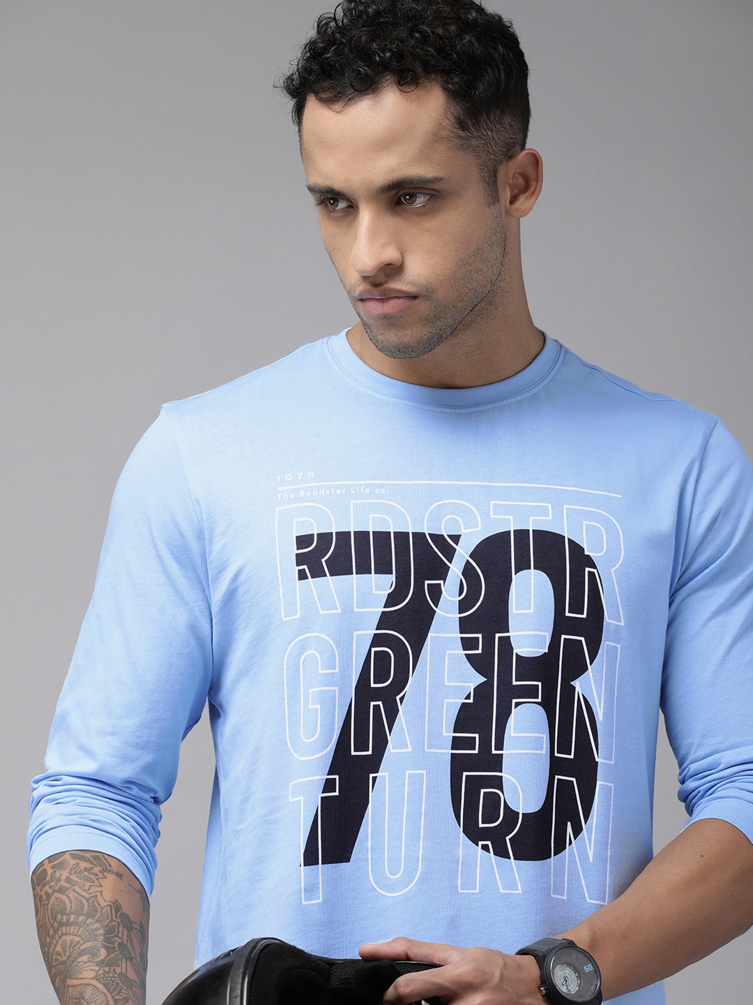 

Roadster Men Blue Typography Printed Pure Cotton T-shirt