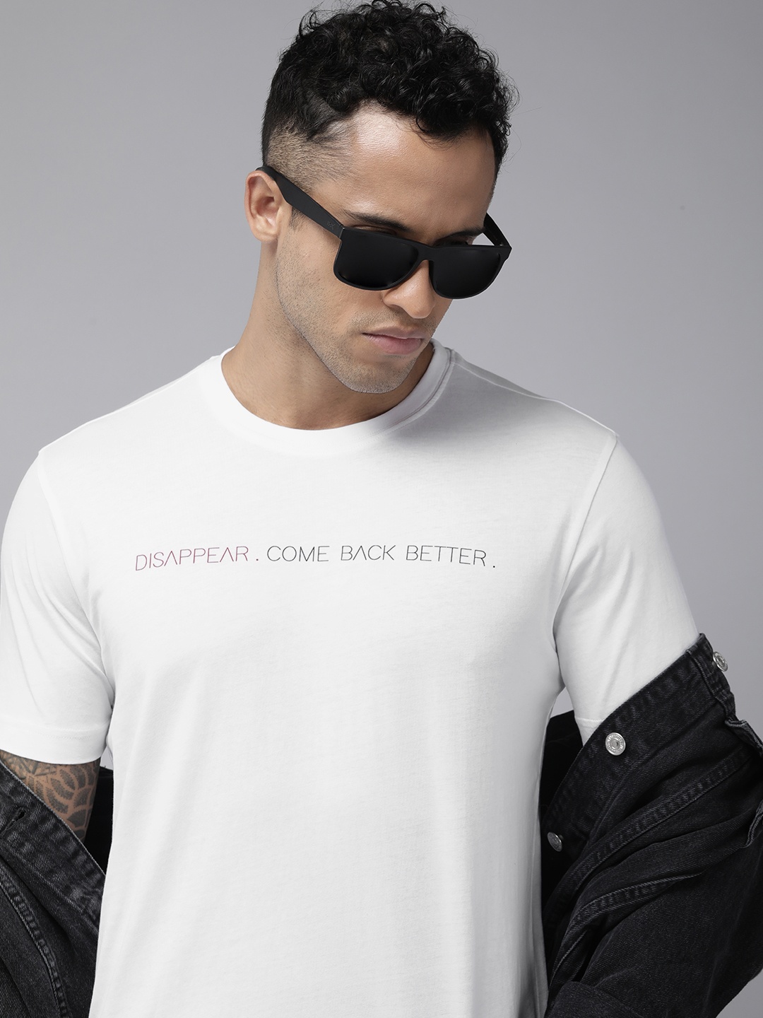 

Roadster Men White & Black Pure Cotton Typography Printed T-shirt