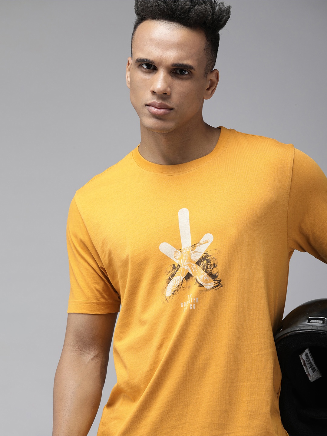 

Roadster Men Yellow Printed Pure Cotton T-shirt