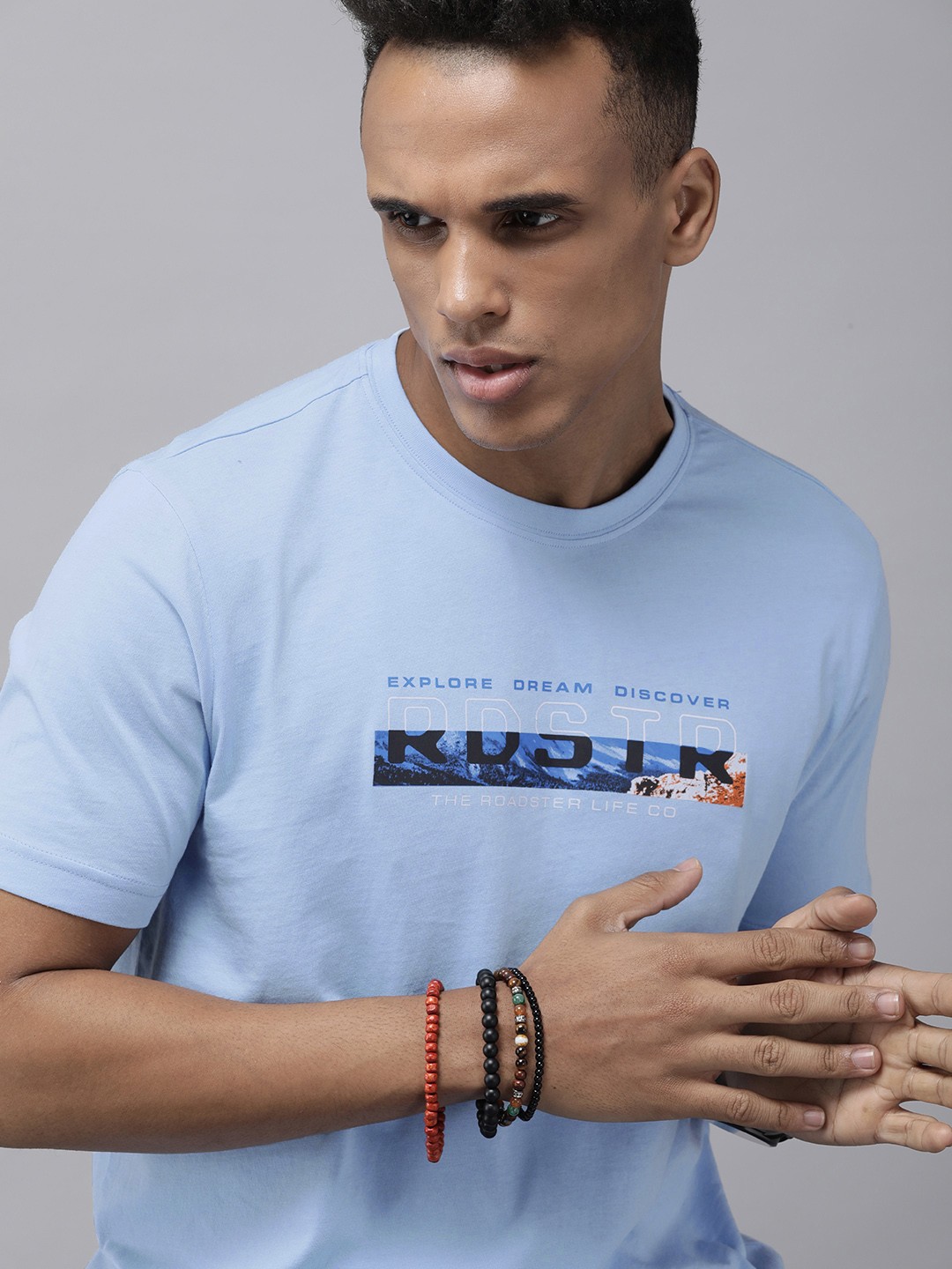 

Roadster Men Blue Printed Pure Cotton T-shirt