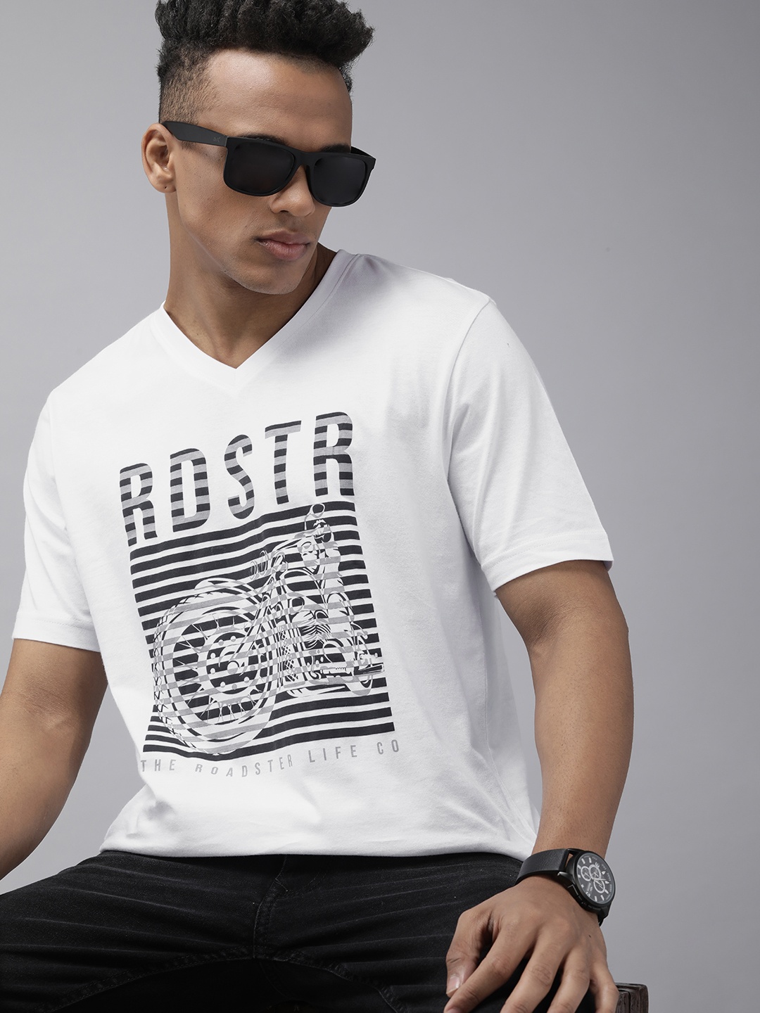 

Roadster Men White Printed V-Neck Pure Cotton T-shirt