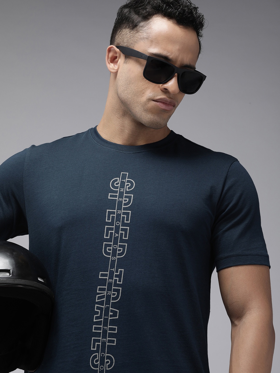 

Roadster Men Navy Blue Typography Printed Pure Cotton T-shirt