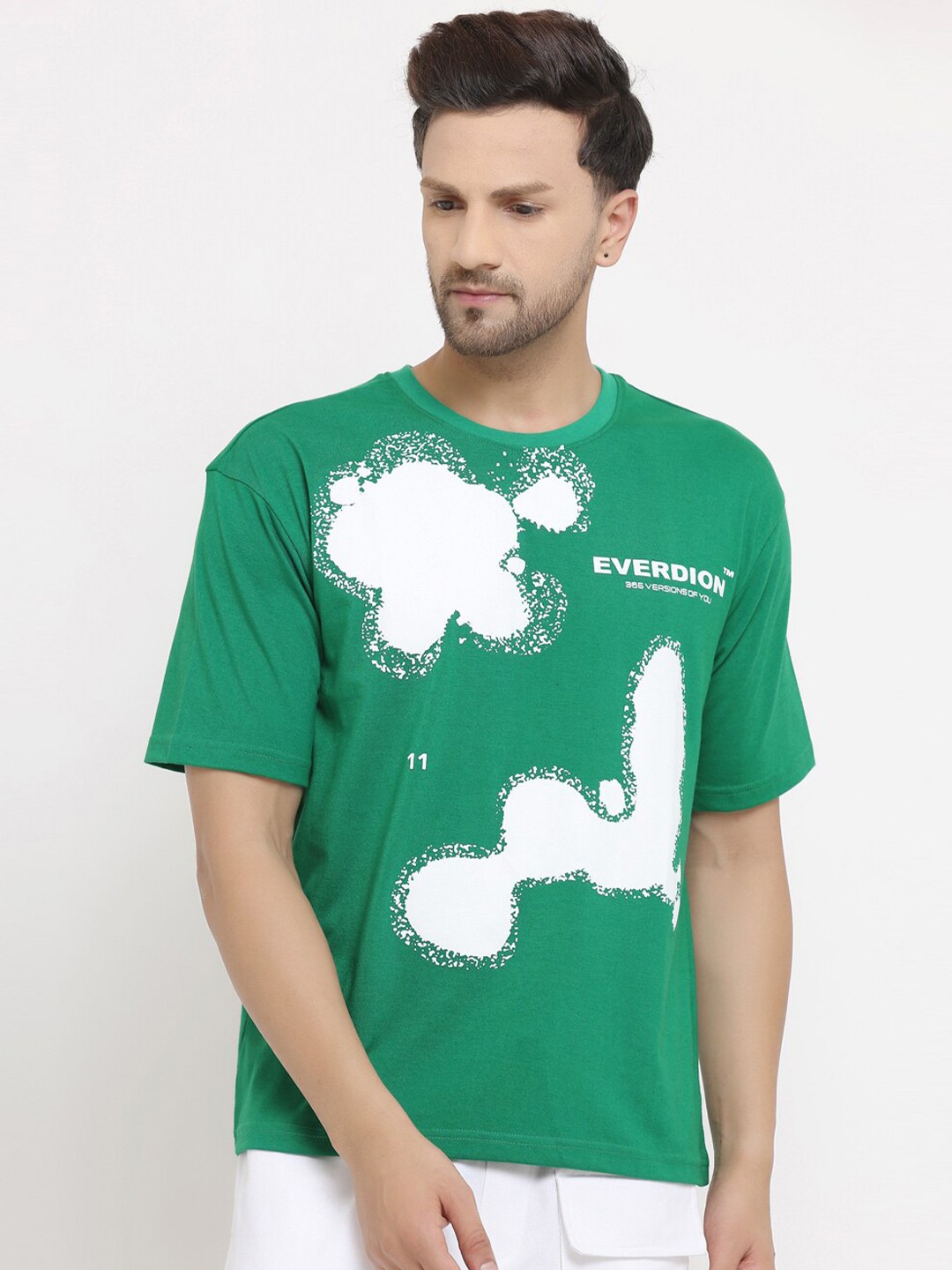 

EVERDION Men Green Printed Drop-Shoulder Sleeves Bio Finish Oversized T-shirt