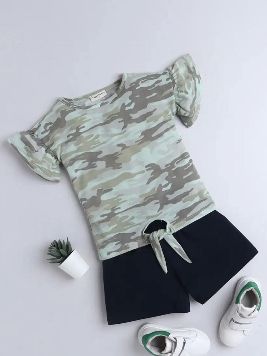 

CrayonFlakes Girls Pure Cotton Printed Top with Shorts, Green