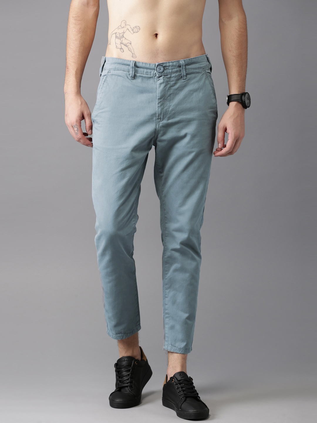 

HERE&NOW Men Grey Slim Fit Solid Regular Trousers