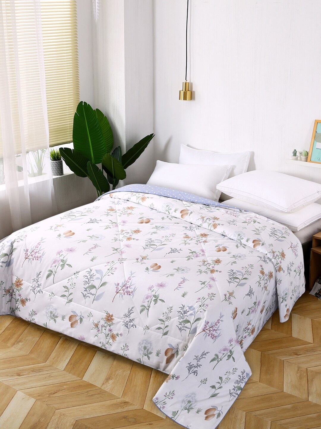 

URBAN DREAM Floral AC Room 120 GSM Double Bed Comforter, White