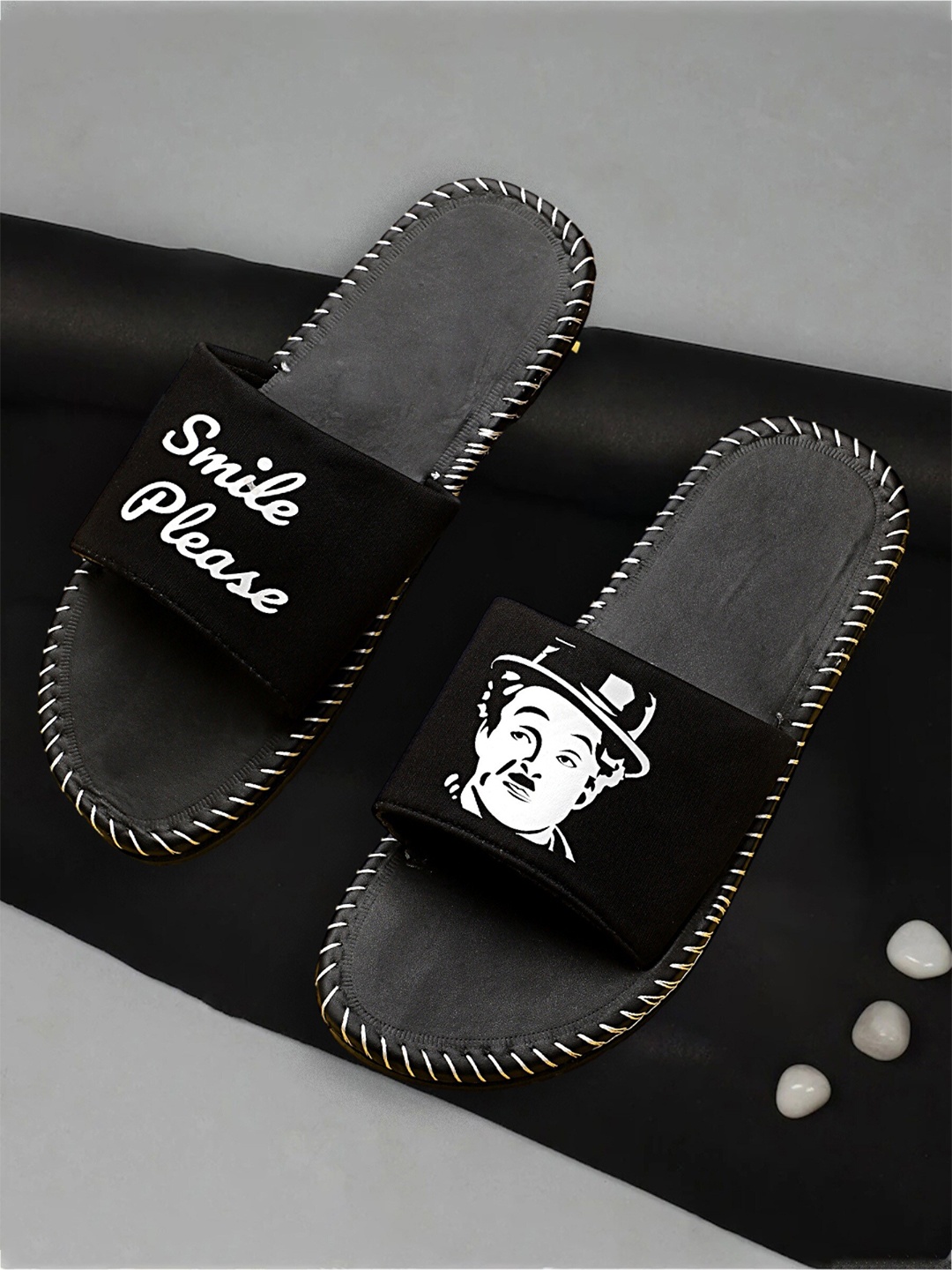 

Pampy Angel Men Black & White Printed Rubber Sliders