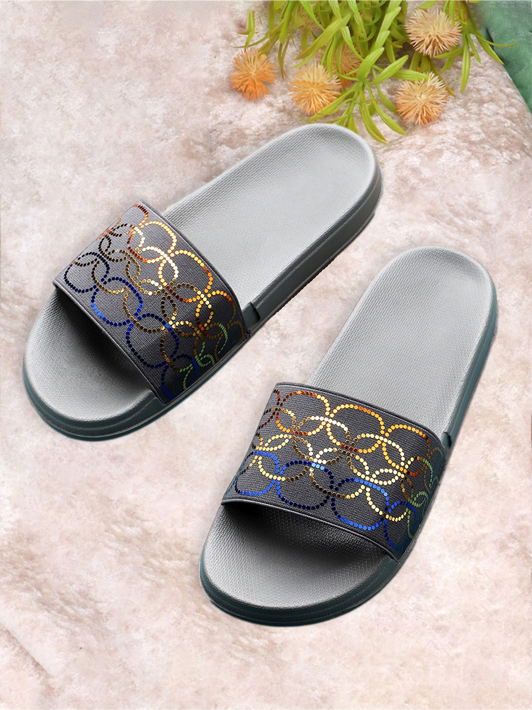 

Pampy Angel Women Printed Rubber Sliders, Grey