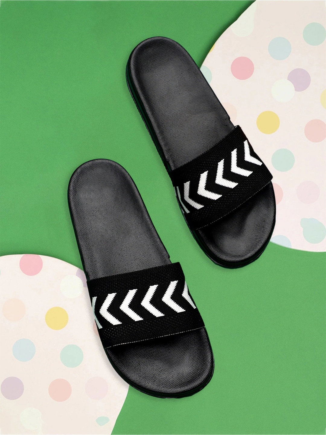 

Pampy Angel Men Printed Rubber Sliders, Black