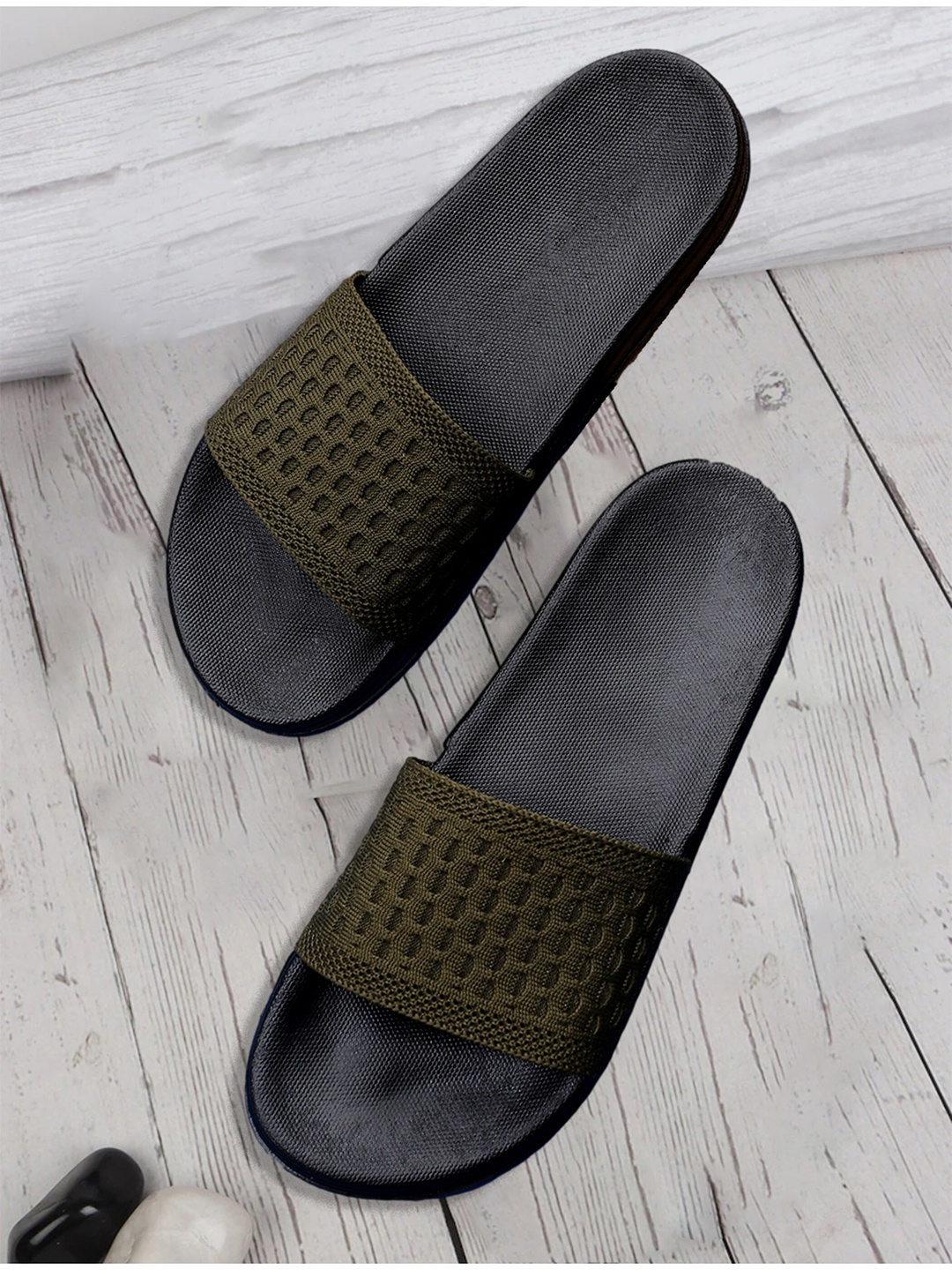 

Pampy Angel Men Rubber Sliders, Green