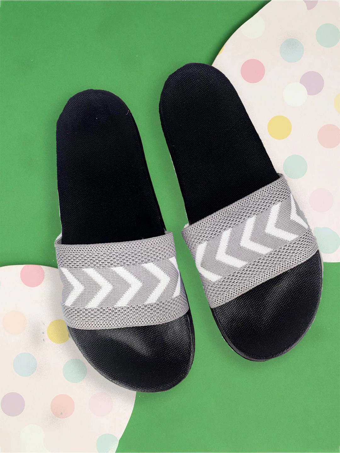 

Pampy Angel Men Printed Rubber Sliders, Grey