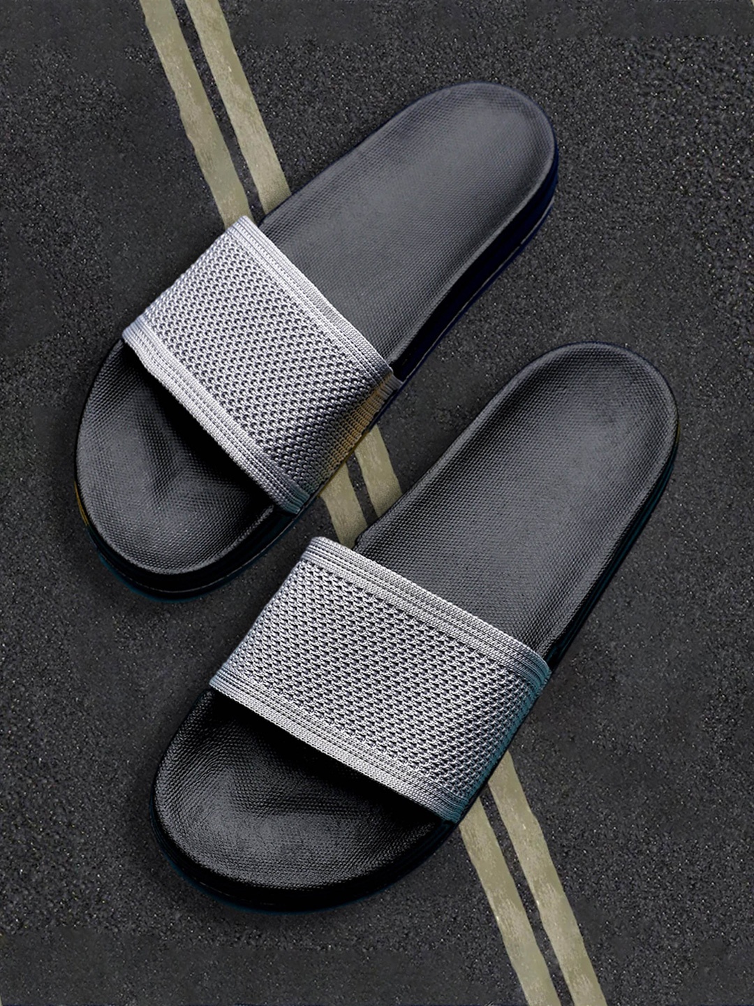 

Pampy Angel Men Rubber Sliders, Grey