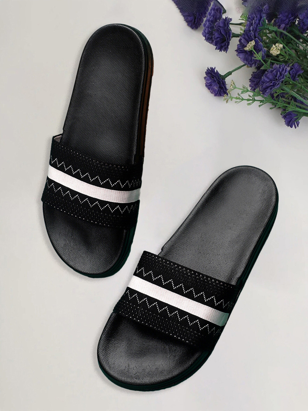 

Pampy Angel Men Rubber Sliders, Black