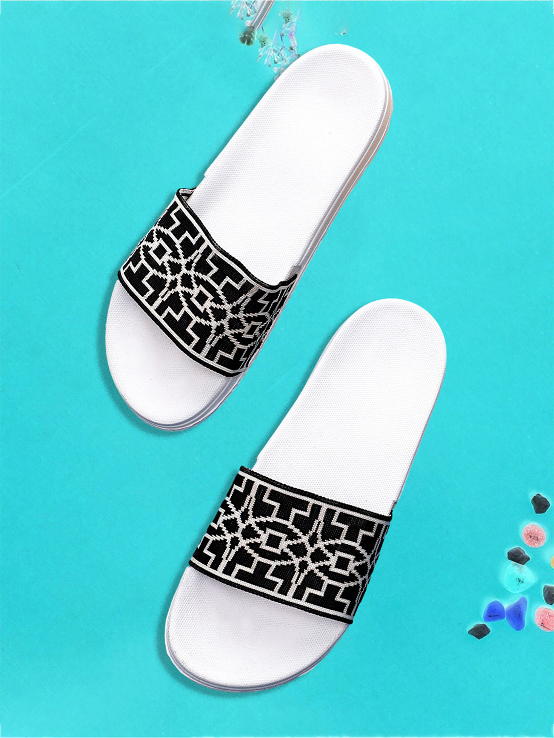 

Pampy Angel Men Printed Rubber Sliders, White